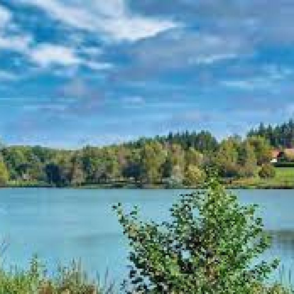 Borostyán-tó Zalalövő ( 38 km )